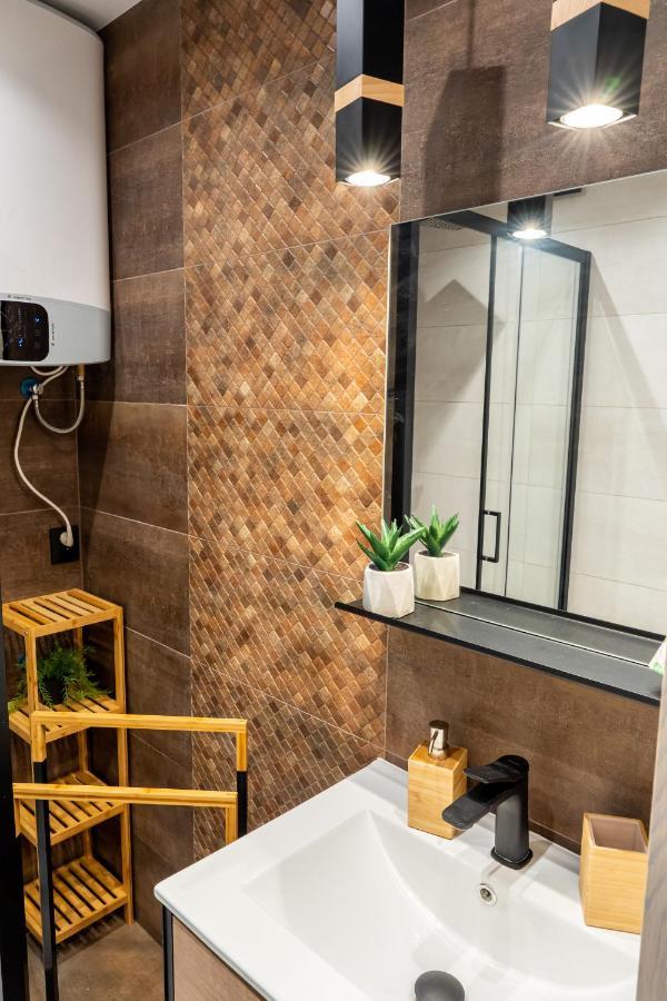 Apartament Przy Parku Naleczow Bagian luar foto