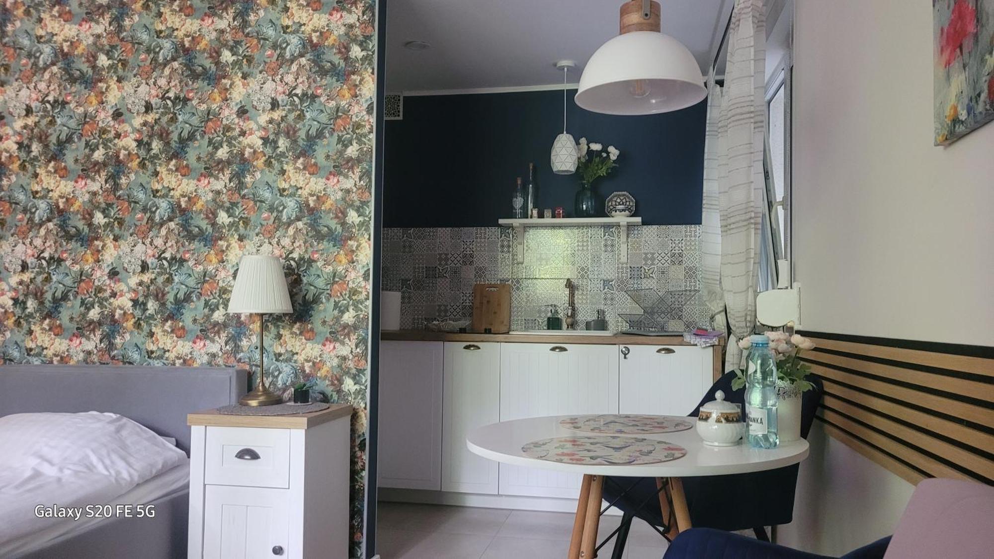 Apartament Przy Parku Naleczow Bagian luar foto